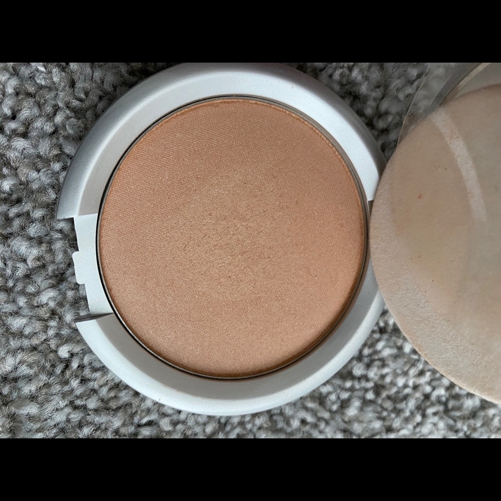 Lorac Spotlight